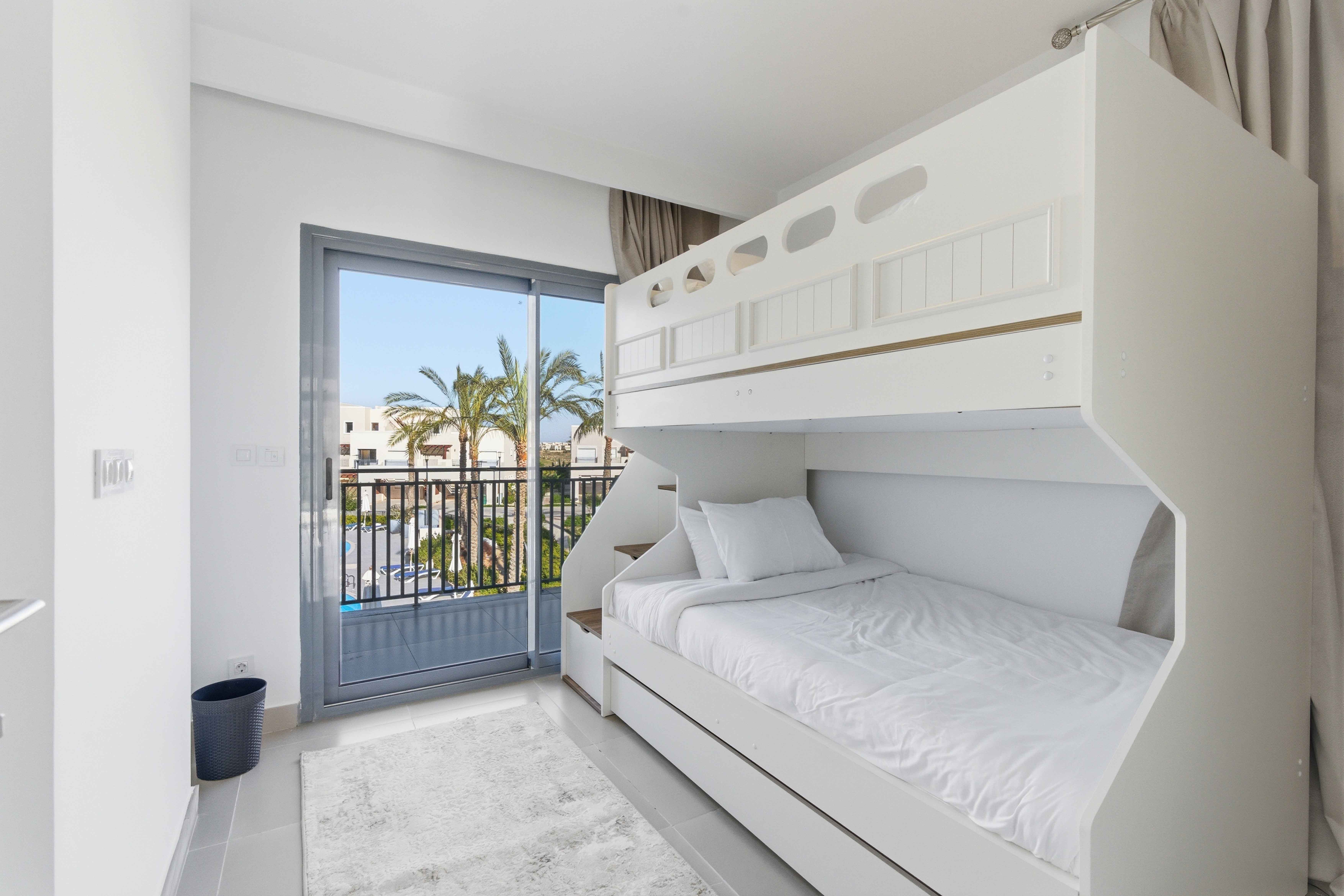 Bright 3BR Twinhouse – Pool View – Marassi — Bedroom 1 in Marassi sits in the heart of Sidi Abdel Rahman, Egypt — photo 2