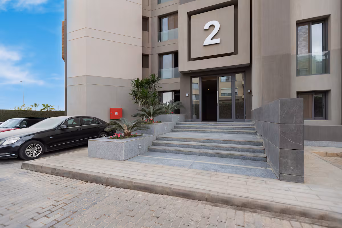 Luxury 2-Bedroom Apartmen | Silver Palm |New Cairo — Exterior in First New Cairo, Egypt — photo 3