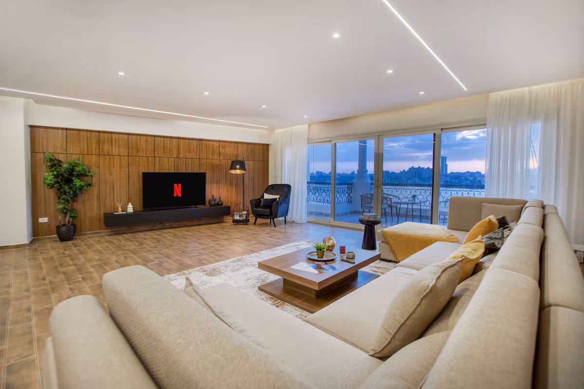 Exclusive 4-BR Nilefront | Best View in Cairo — Living Room in Old cairo, Egypt