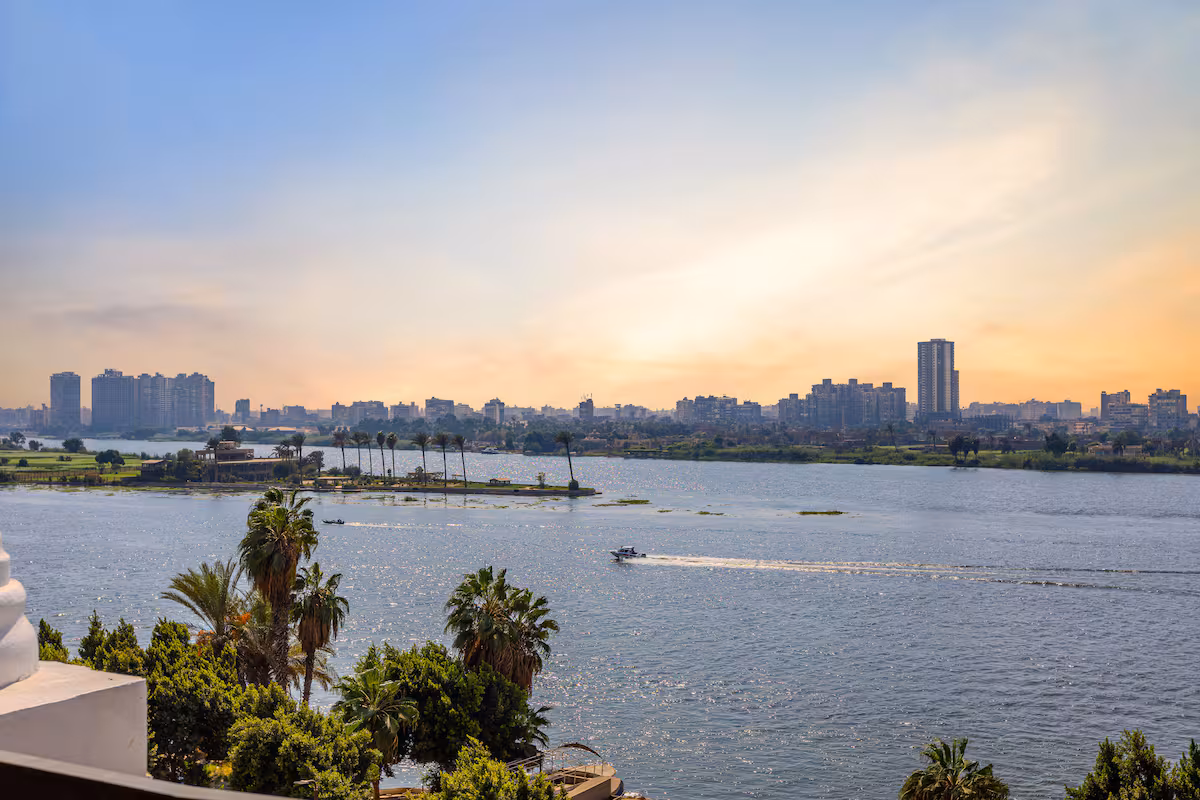 Exclusive 4-BR Nilefront | Best View in Cairo — Exterior in Old cairo, Egypt — photo 2