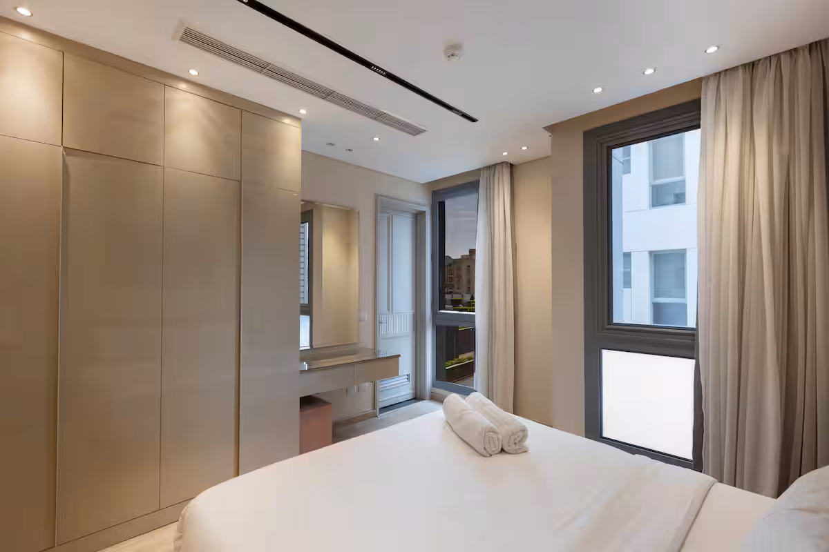Elegant 1bdr best View Apt | JW Residences Al-jazi — Bedroom 1 in New Cairo, Egypt — photo 3