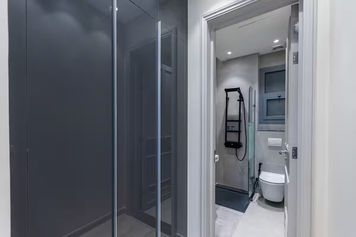 Your Cozy Escape |JW Marriott Residence |New cairo — Full bathroom 1 in New Cairo, Egypt — photo 3