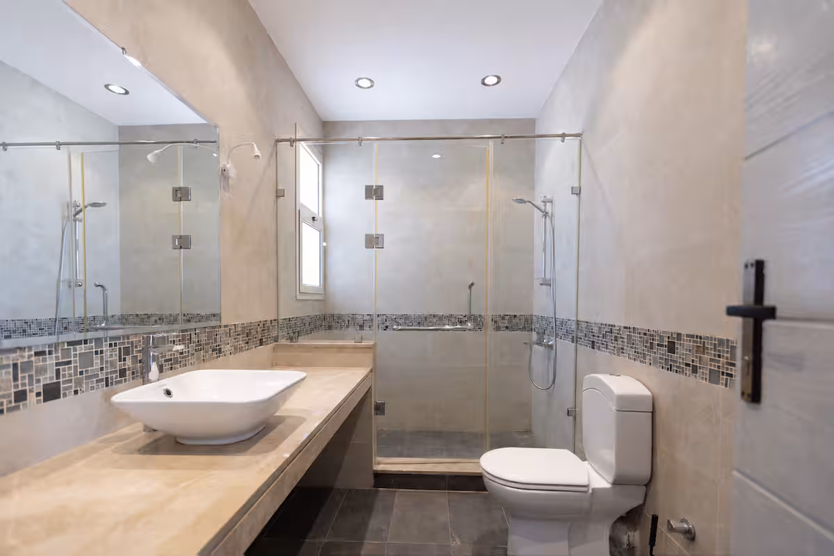 4-BR Masters Villa | Huge Private Pool | Hacienda — Full bathroom 2 in Al ‘Alamayn, Marsa Matrouh, Egypt — photo 2