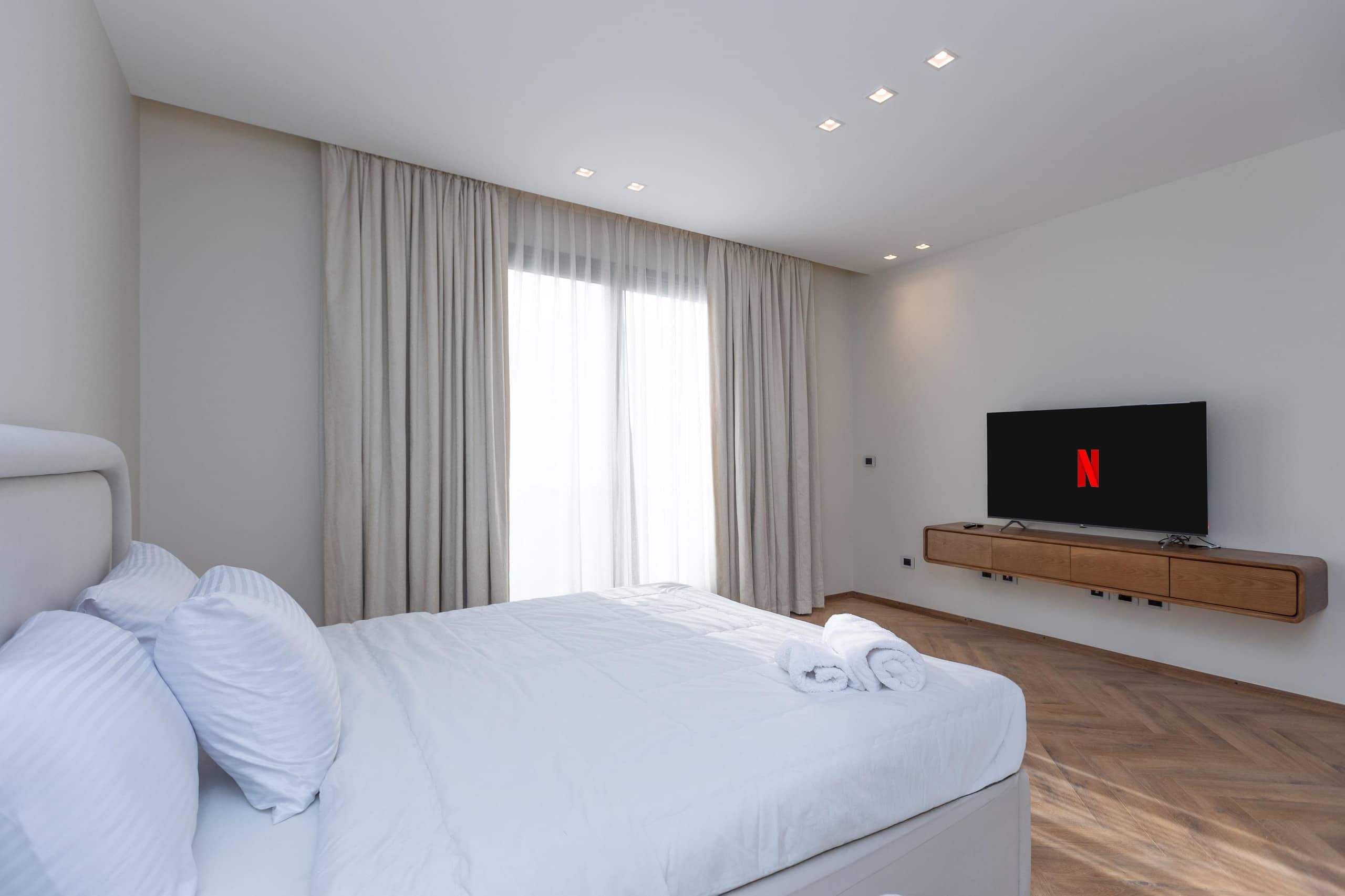 Spacious 450 sqm 3-BR + Maid’s Room |Prime View — Bedroom 1 in New Cairo, Egypt — photo 2