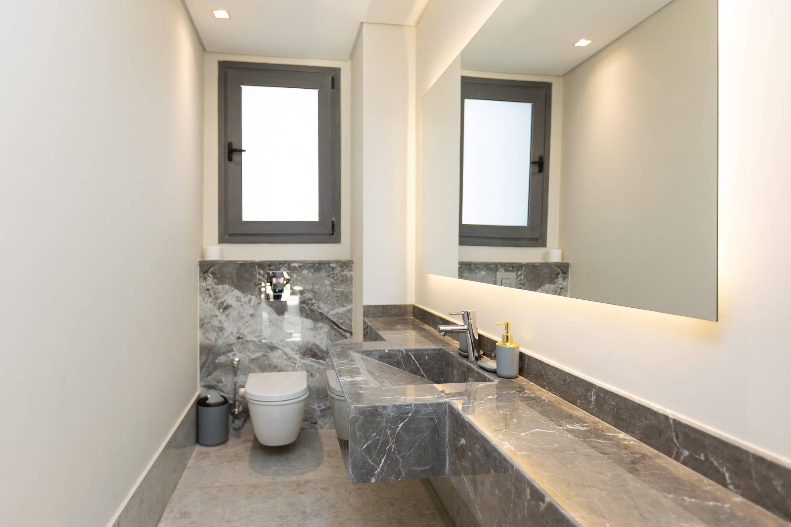 Spacious 450 sqm 3-BR + Maid’s Room |Prime View — Half Bathroom 1 in New Cairo, Egypt