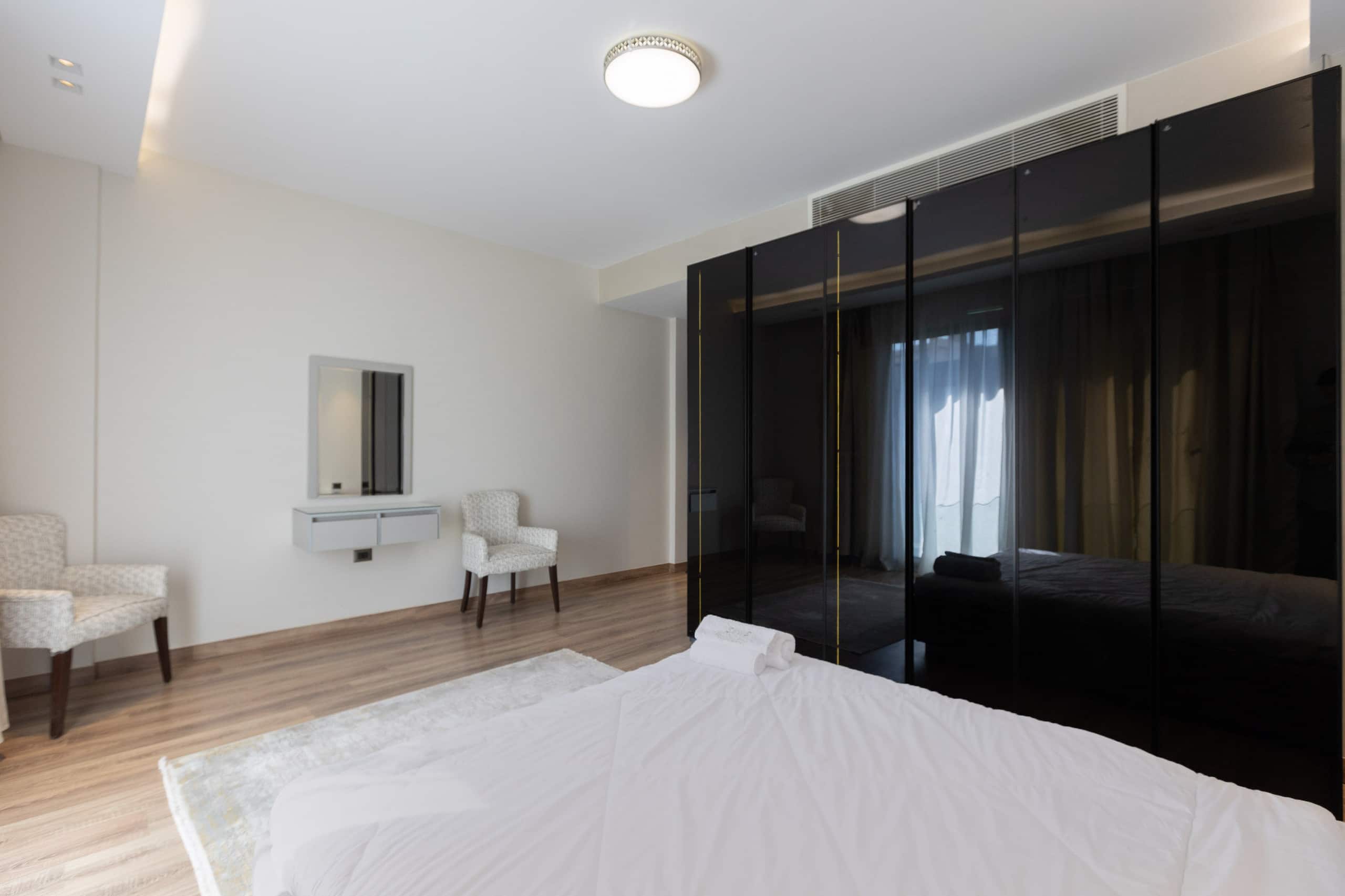 Panoramic Pool View | 3-BR Apartment | Silver Palm — Bedroom 1 in New Cairo , Cairo, Egypt — photo 2