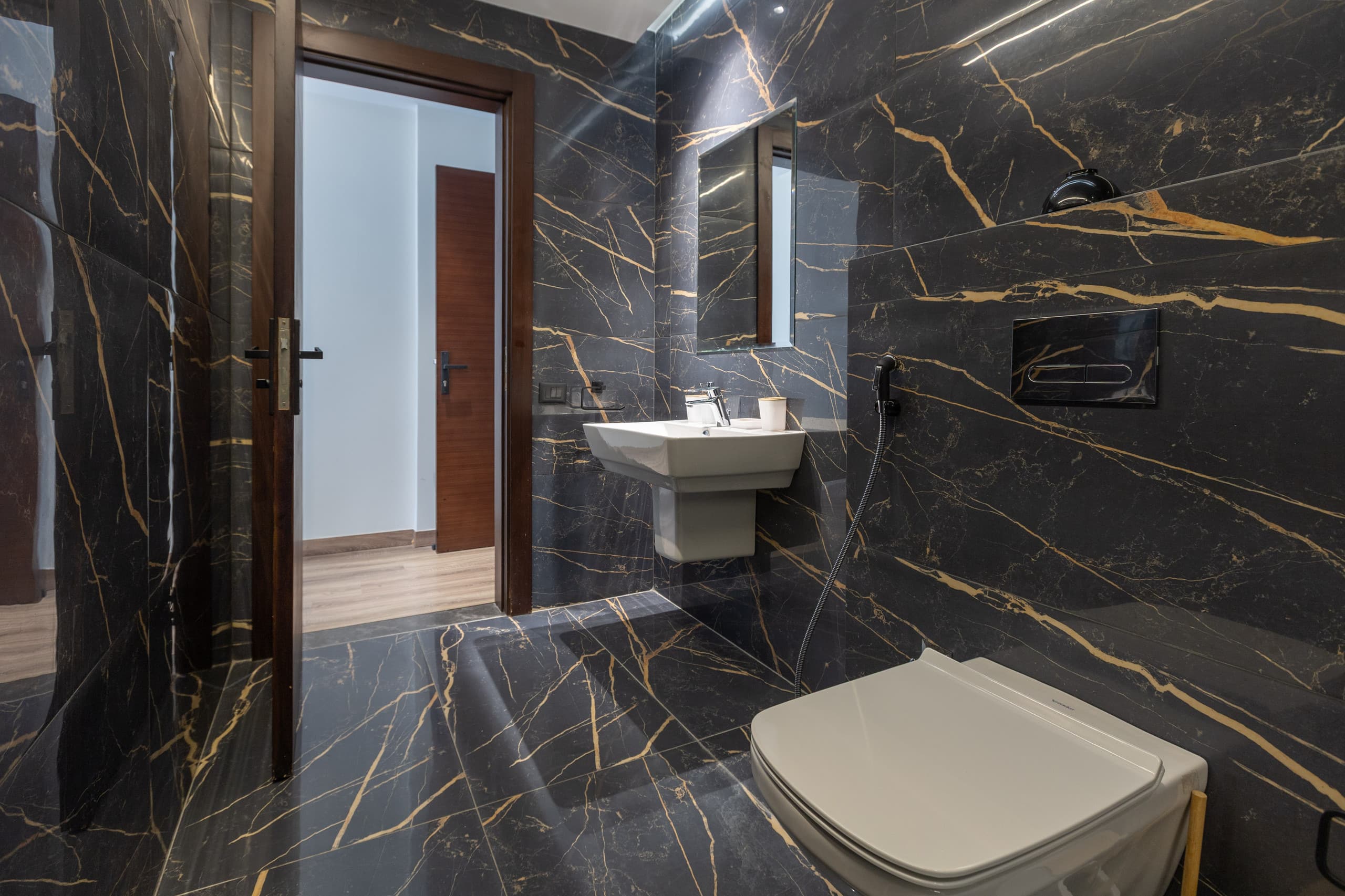 Panoramic Pool View | 3-BR Apartment | Silver Palm — Full bathroom 1 in New Cairo , Cairo, Egypt — photo 2