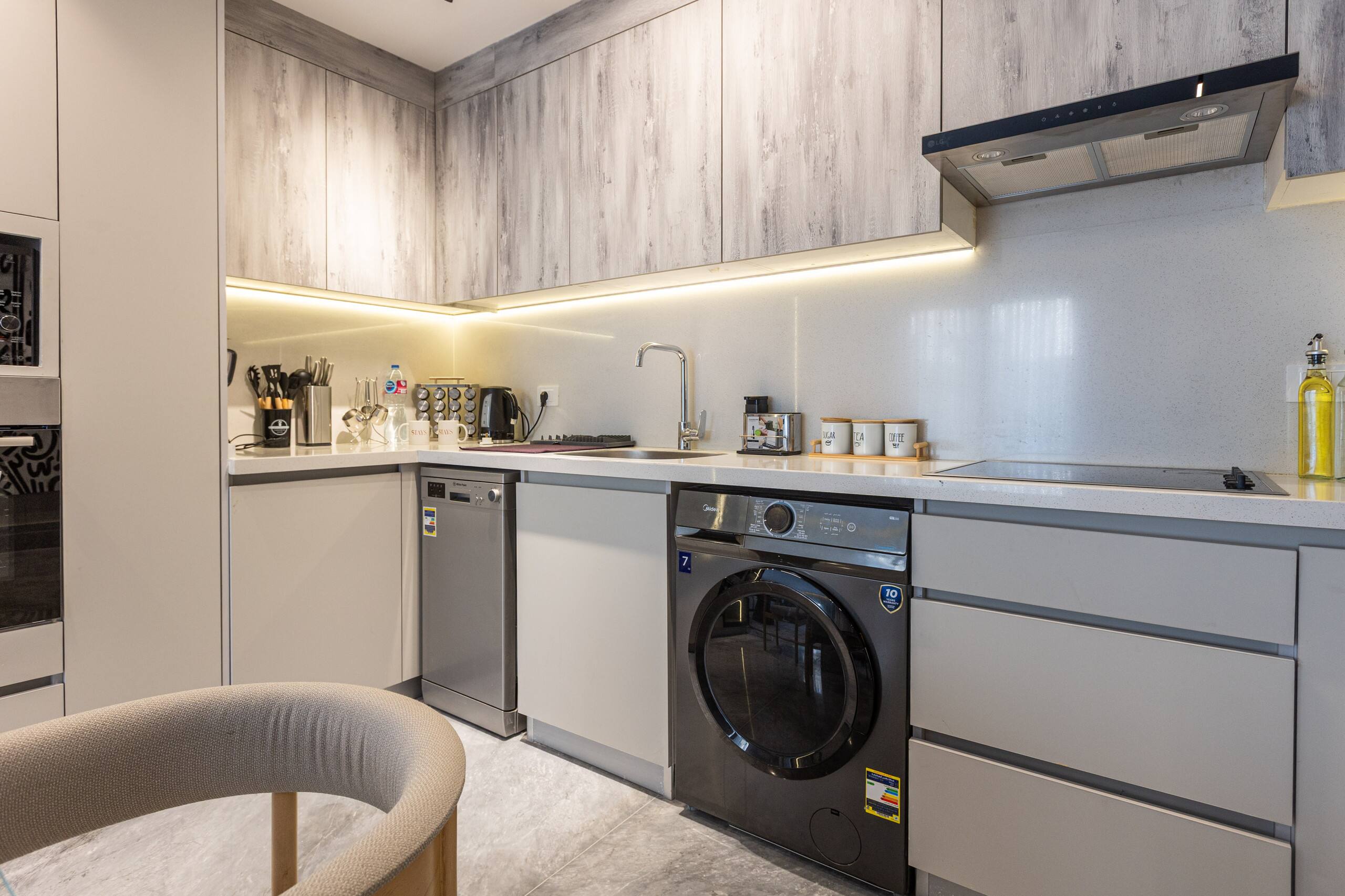 Luxurious 3-BR Apt|High-End Finishing|Silver Palm — Full Kitchen in New Cairo , Cairo, Egypt — photo 2