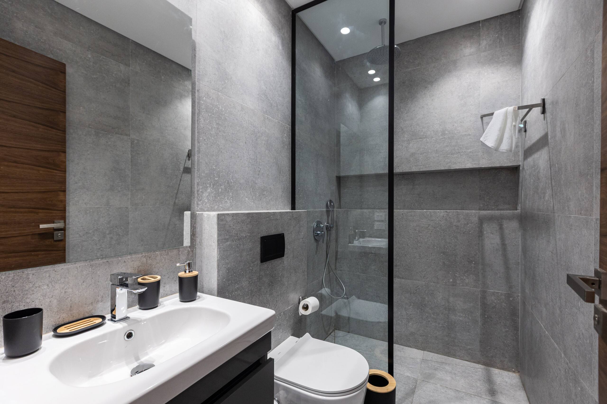 Luxurious 3-BR Apt|High-End Finishing|Silver Palm — Full bathroom 1 in New Cairo , Cairo, Egypt