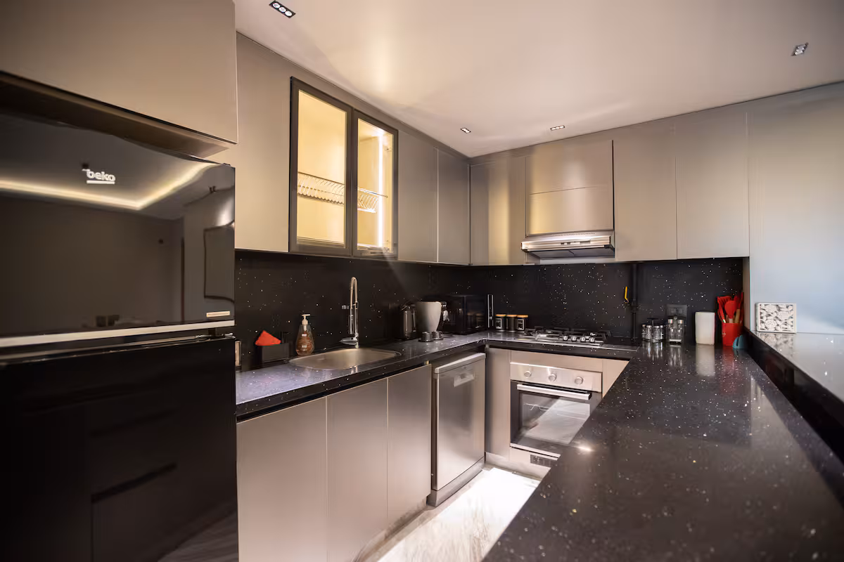 Premium 4BR Stay | Silver Palm | Pool Access — Full Kitchen in New Cairo, Egypt