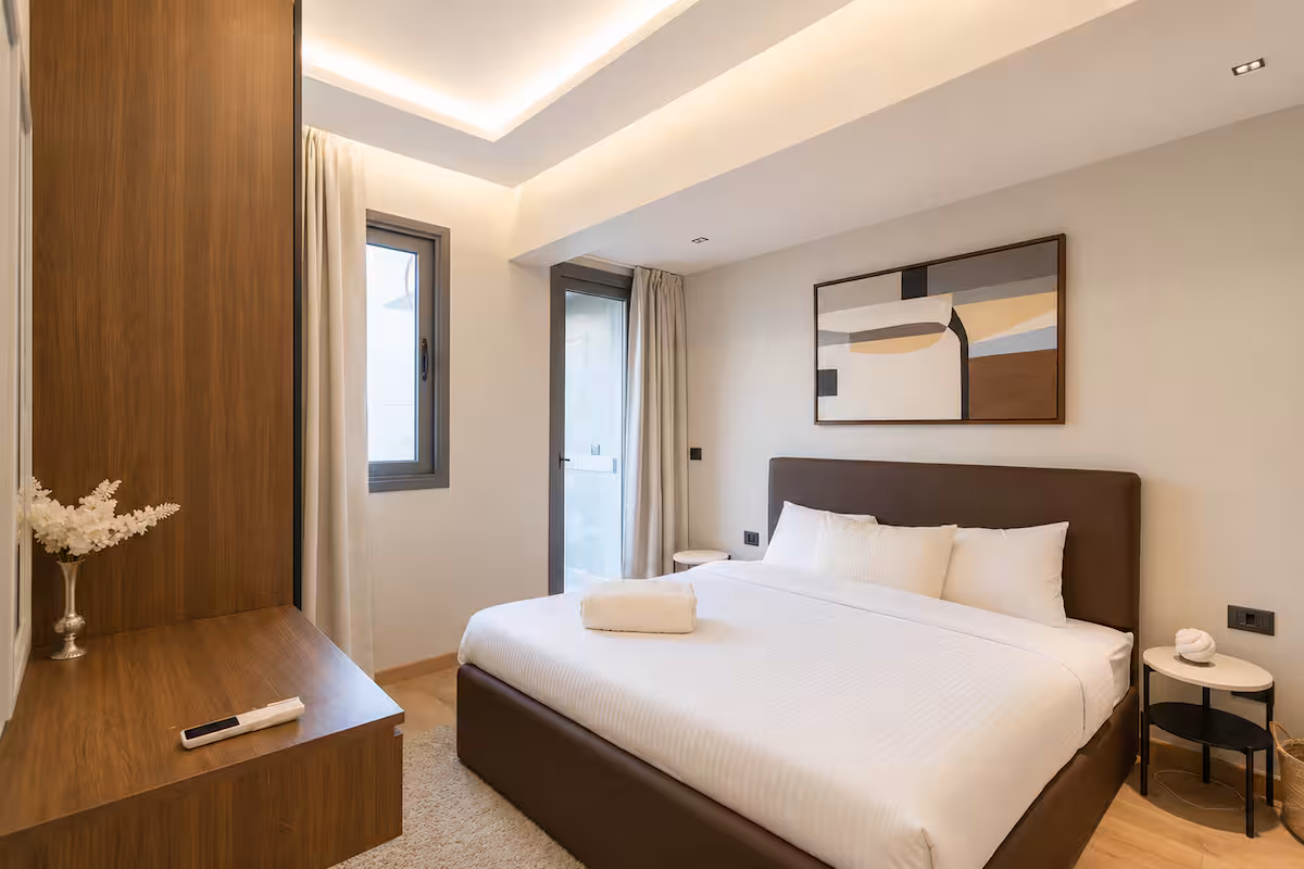 Premium 4BR Stay | Silver Palm | Pool Access — Bedroom 3 in New Cairo, Egypt