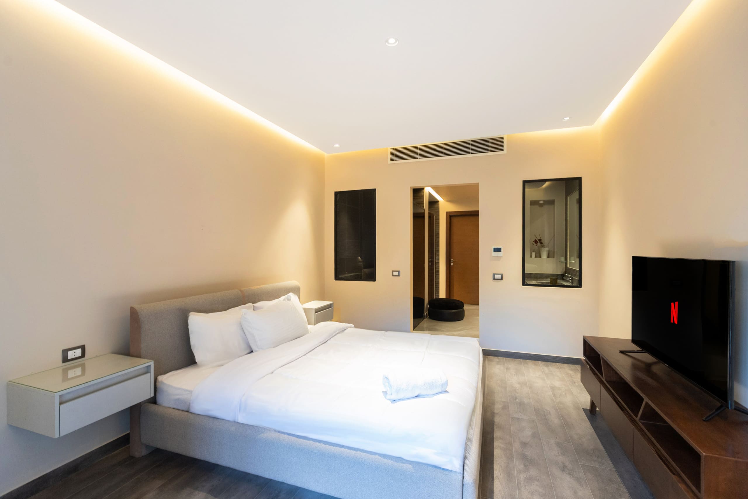 Private Garden Oasis | Elegant 2BR | Silver Palm — Bedroom 1 in New Cairo, Cairo, Egypt — photo 3