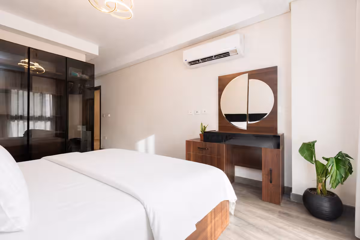 Luxury 3BR Haven Overlooking Green Views -ZED West — Bedroom 1 in Sheikh Zayed City, Egypt — photo 2