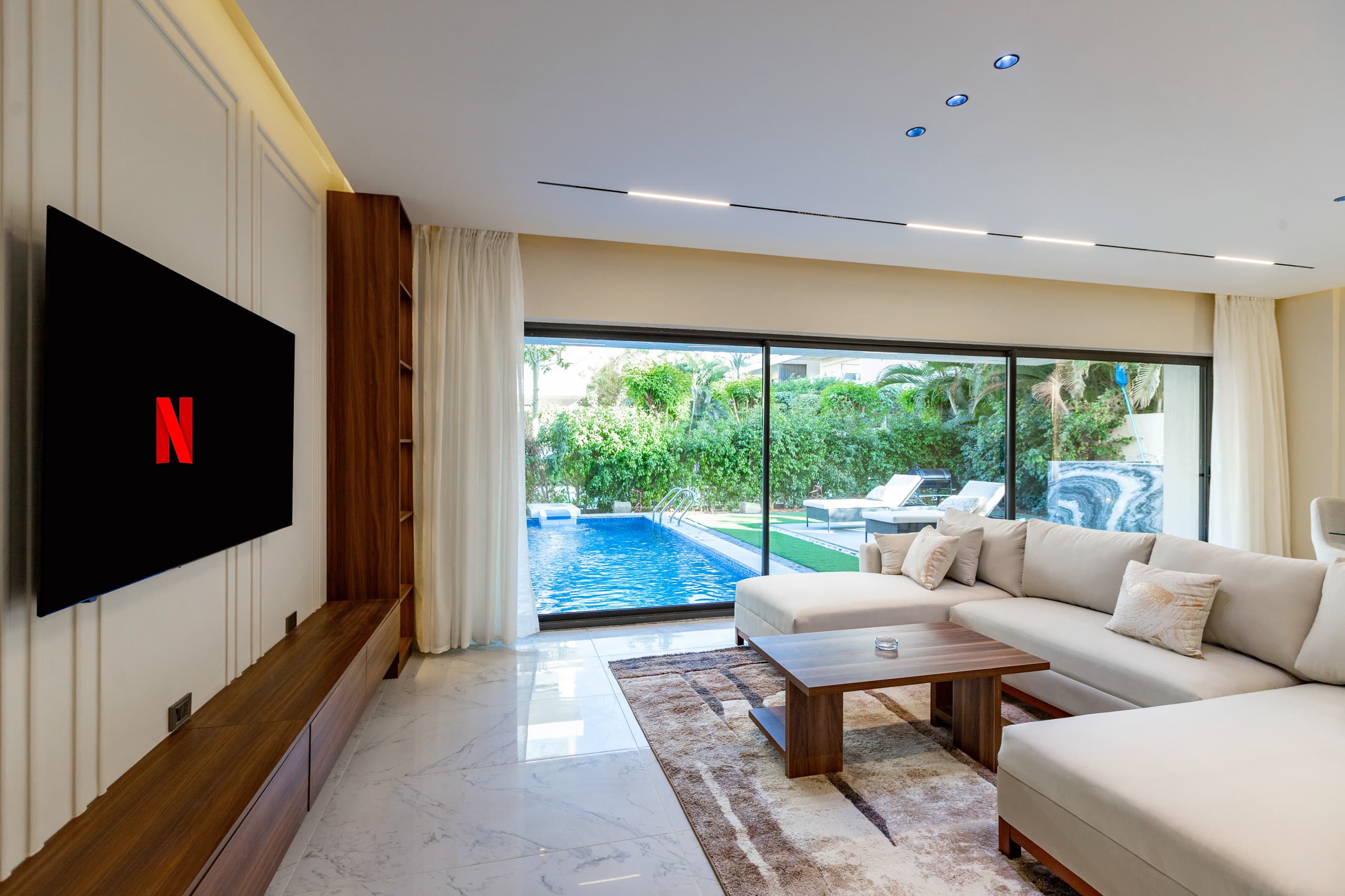 Private Pool 2BR Retreat in Lake View Residence — Living Room in New Cairo , Cairo, Egypt — photo 2