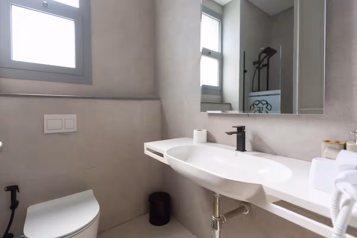 Luxury Pool View Suite at JW Marriott Residences — Full bathroom 1 in First New Cairo, Egypt