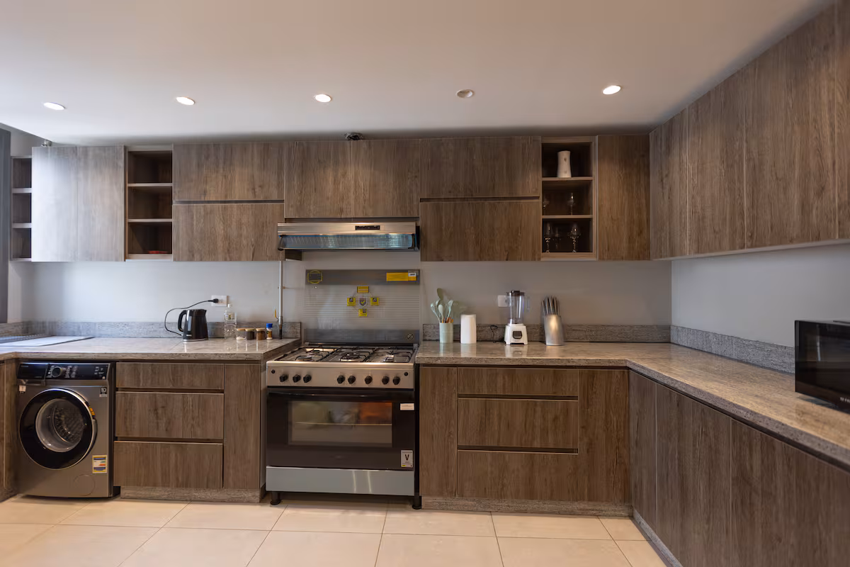 Panoramic Garden & Pool View |3-BR Apt|Silver Palm — Full Kitchen in First New Cairo, Egypt