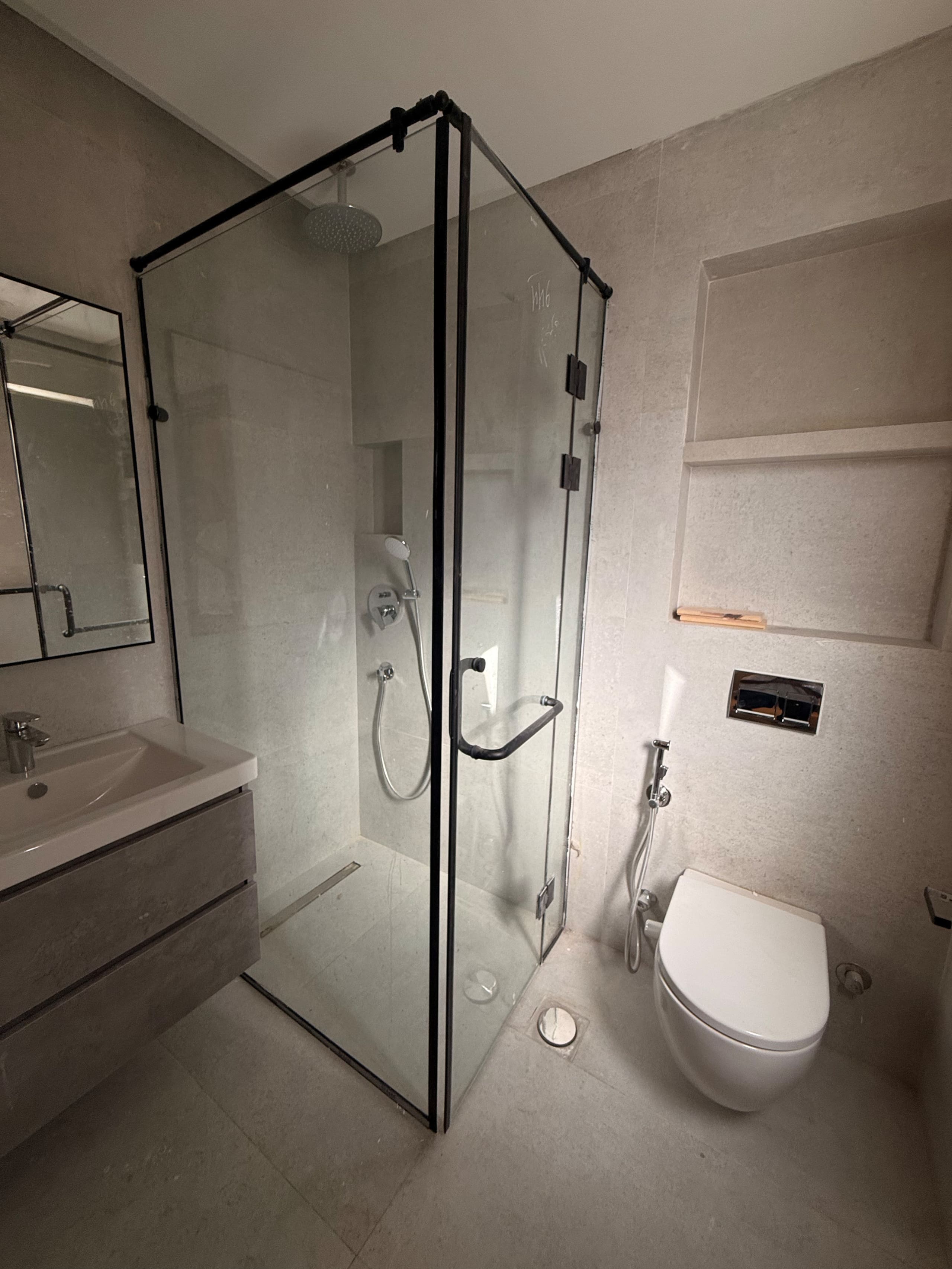 Luxury Family 3BR | Central Almaza — Full bathroom 1 in Cairo, Egypt — photo 3