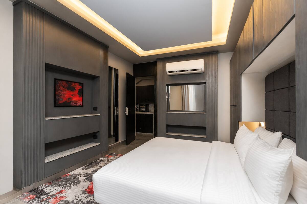 Maisonette | One Private Suite | Front of Waterway — Bedroom 1 in First New Cairo, Egypt — photo 2