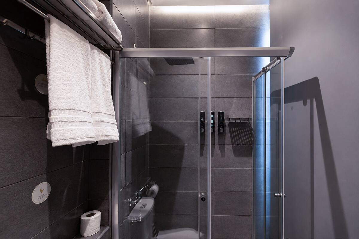 Maisonette Boutique Studio | Waterway Front — Full bathroom 1 in First New Cairo, Egypt — photo 2