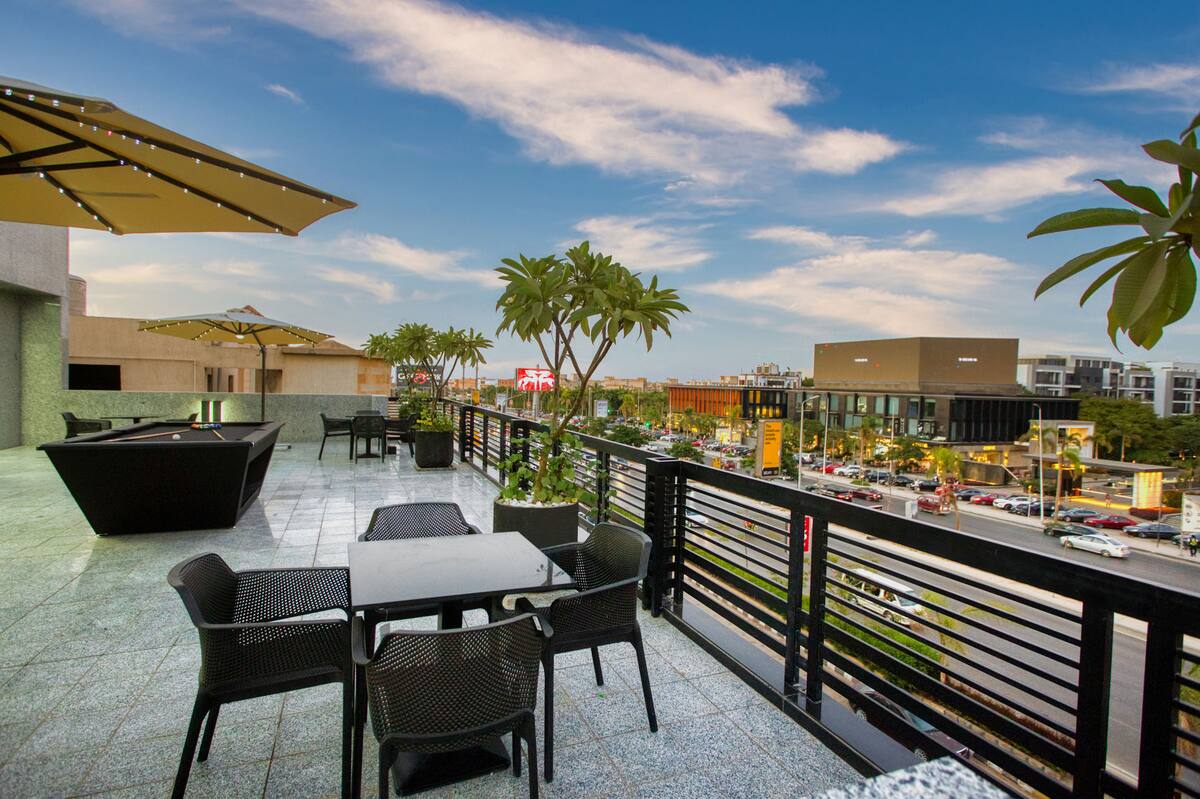 1BR Suite | Maisonette Boutique | Waterway front — Balcony in First New Cairo, Egypt — photo 3