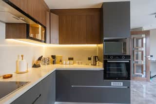 Luxury Spacious 3-BR + Maid’s Room |Scenic View|SP — Full Kitchen in Cairo, Egypt — photo 3