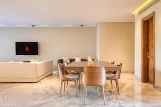 Luxury Spacious 3-BR + Maid’s Room |Scenic View|SP — Dining Area in Cairo, Egypt