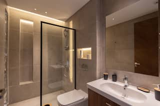 Luxury Spacious 3-BR + Maid’s Room |Scenic View|SP — Full bathroom 2 in Cairo, Egypt