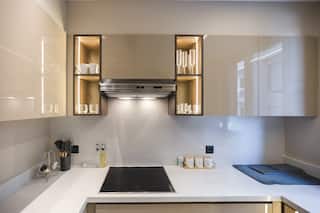Extra-Wide 3-Bdr Apt | Garden & Pool | Silverpalm — Full Kitchen in Cairo, Egypt — photo 2