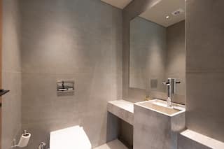 Extra-Wide 3-Bdr Apt | Garden & Pool | Silverpalm — Full bathroom 3 in Cairo, Egypt