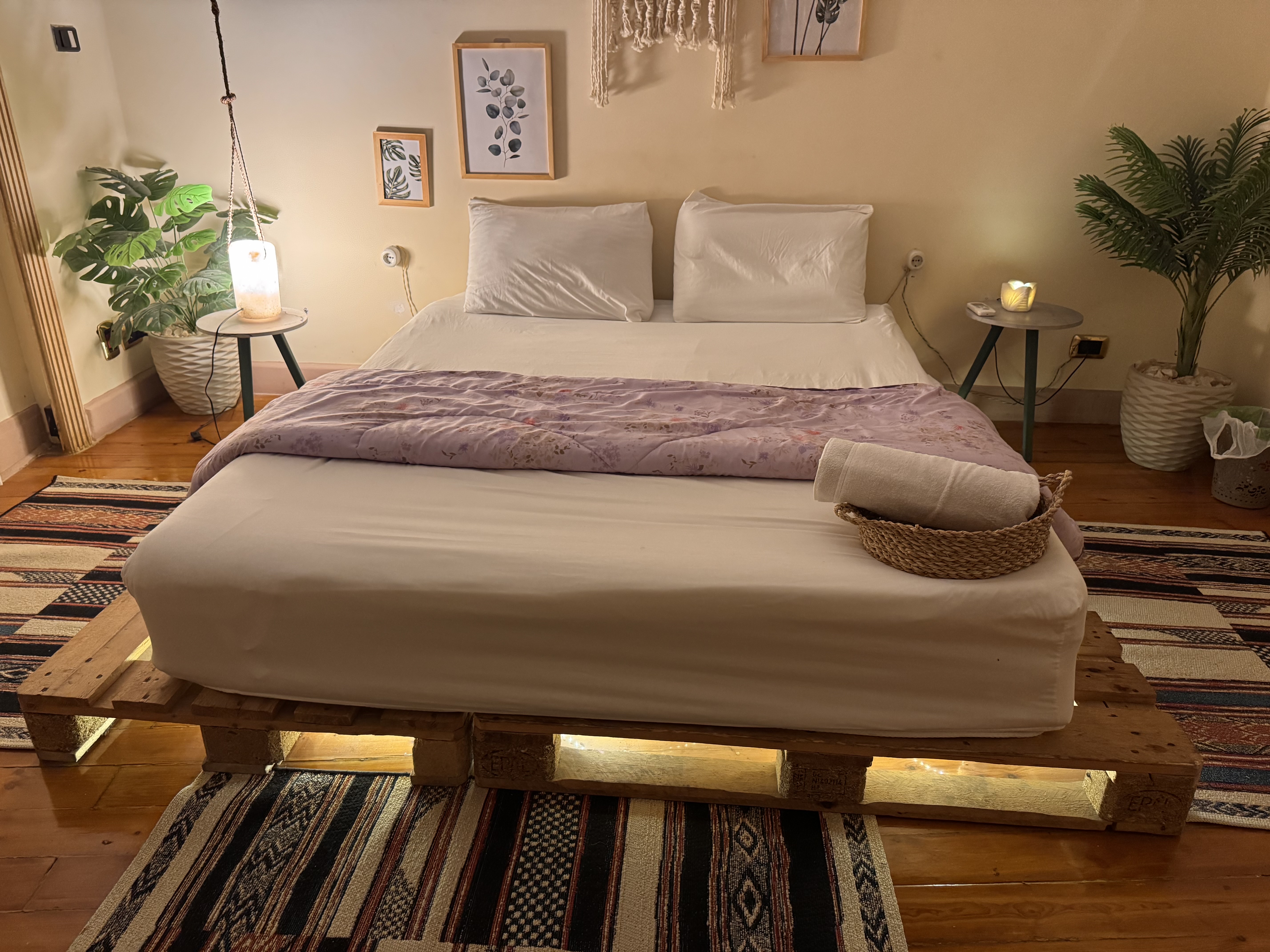Rosy room near by Cairo university — Bedroom 1 in Dokki , Giza, Egypt — photo 2