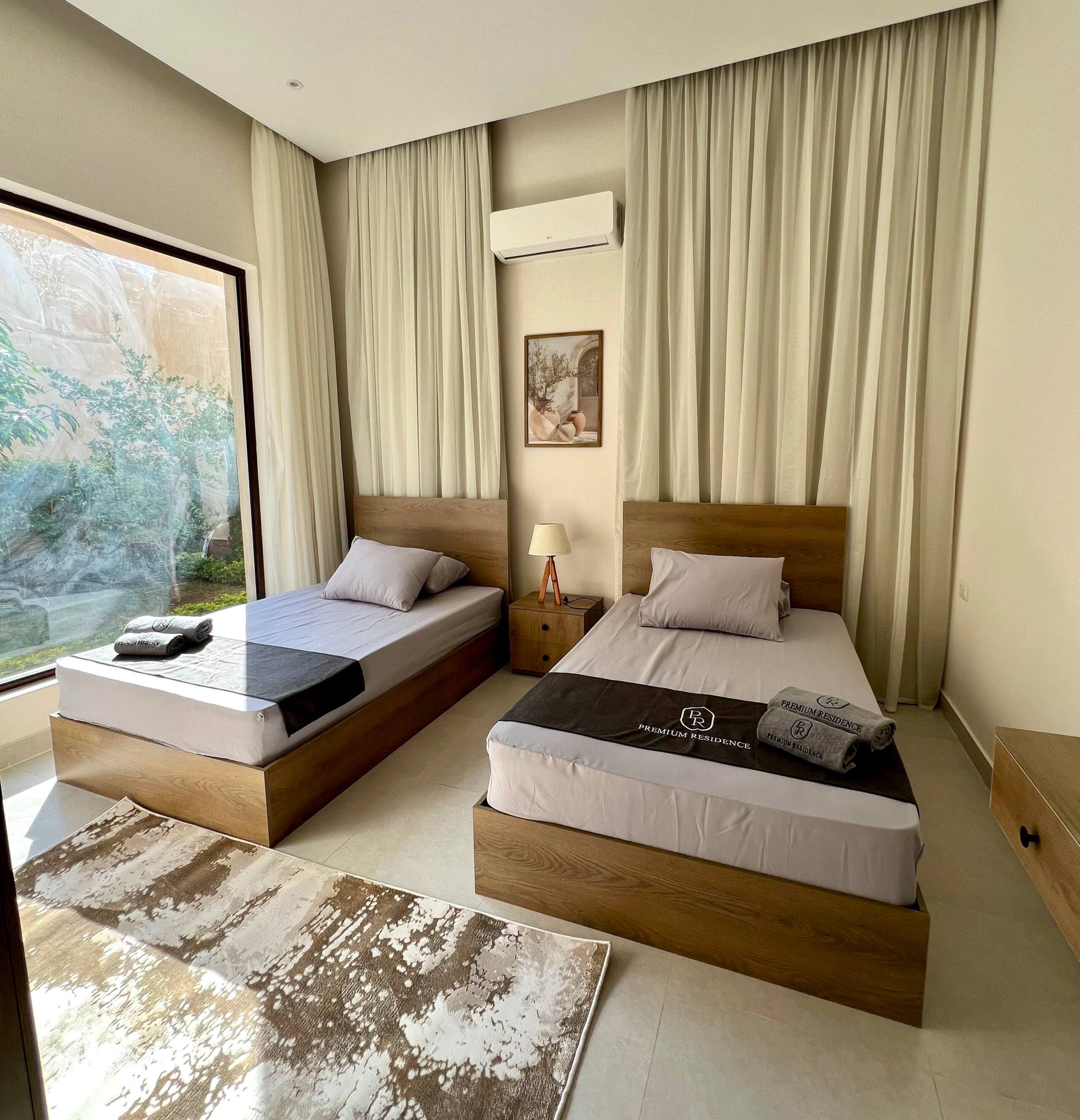 Luxurious Private Garden Apt with High Ceilings — Bedroom 2 in First New Cairo, Egypt — photo 3