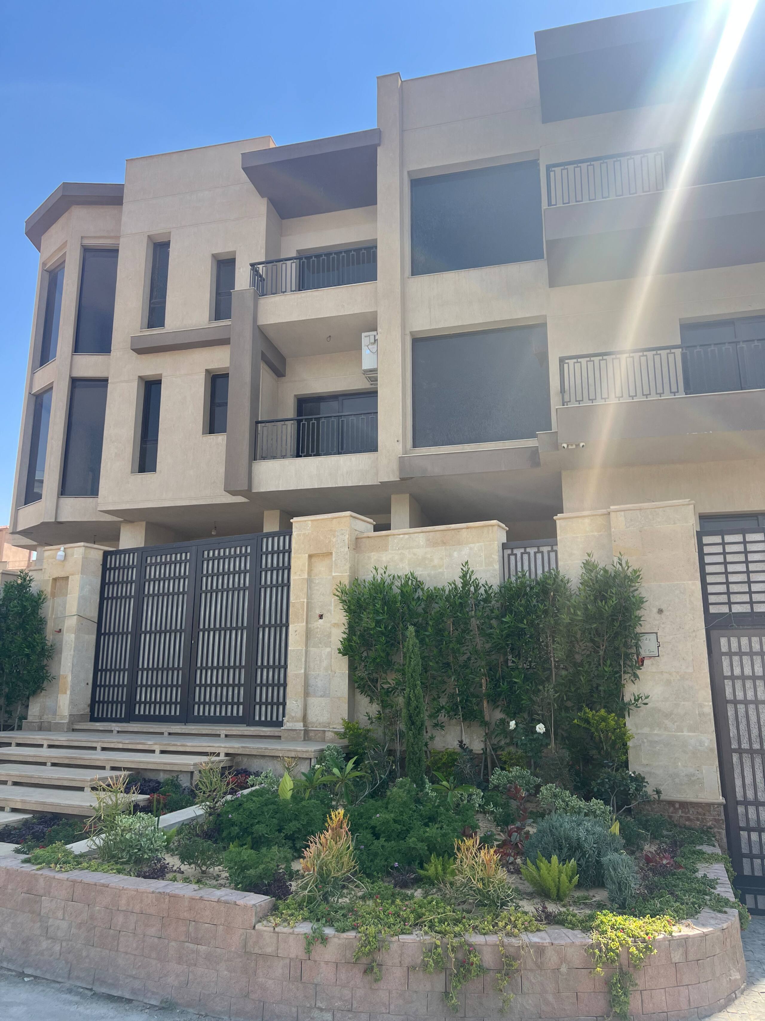 Luxurious Private Garden Apt with High Ceilings — Exterior in First New Cairo, Egypt — photo 2