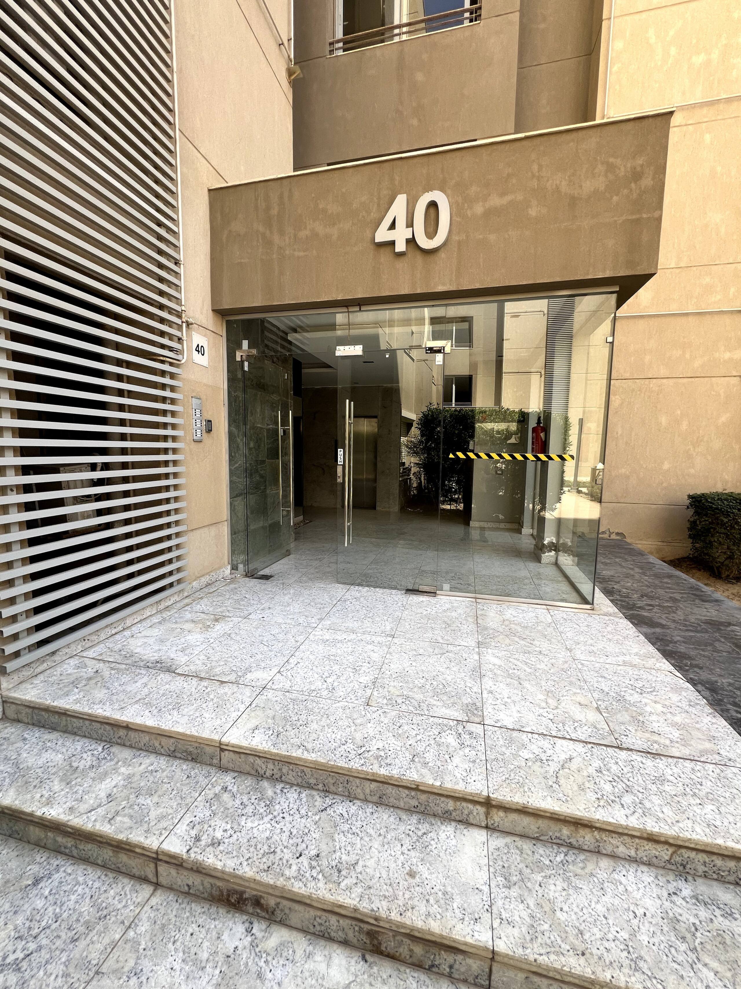 Cozy New Cairo serviced 1-bed — Exterior in First New Cairo, Egypt