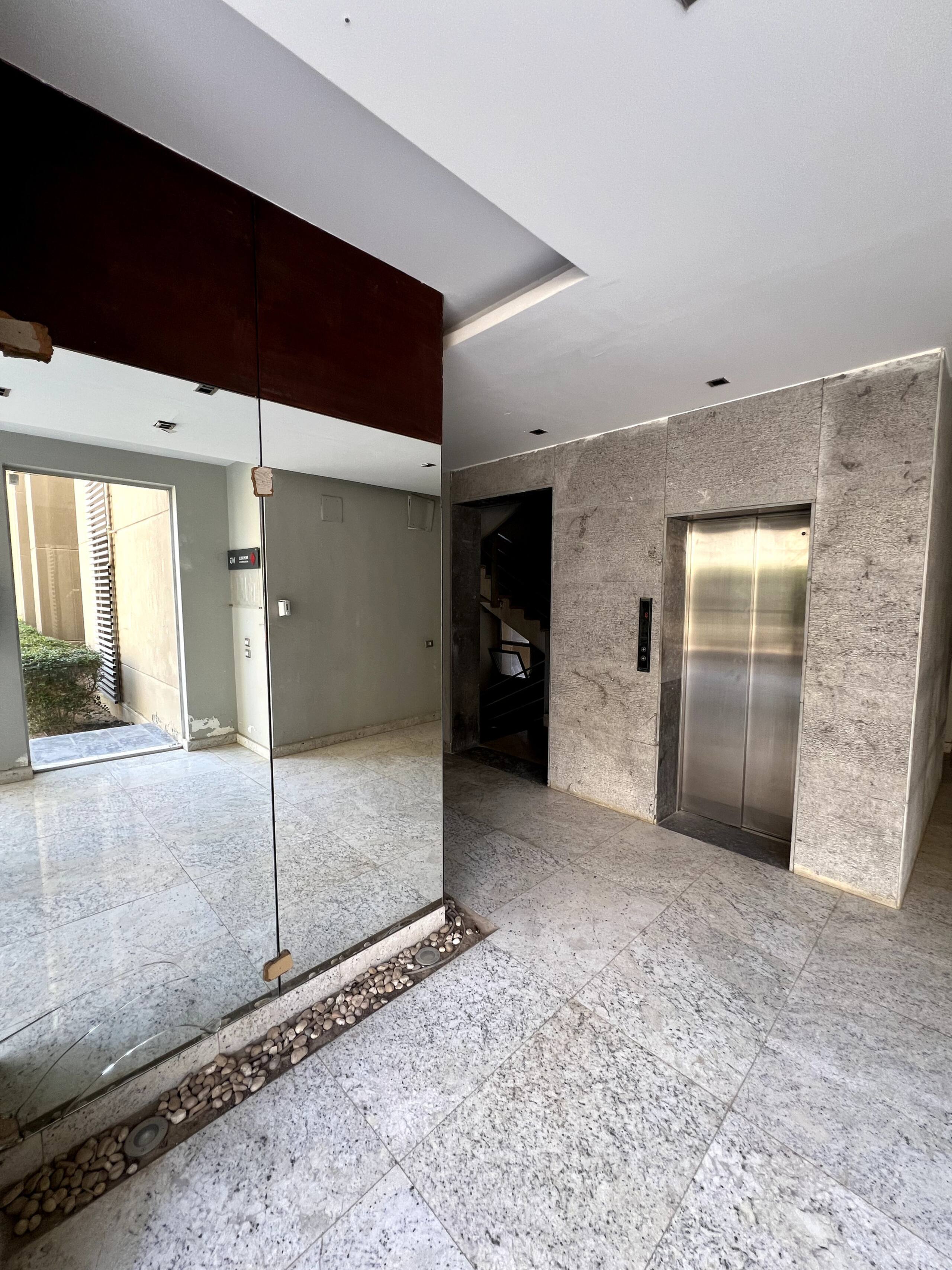Cozy New Cairo serviced 1-bed — Exterior in First New Cairo, Egypt — photo 3