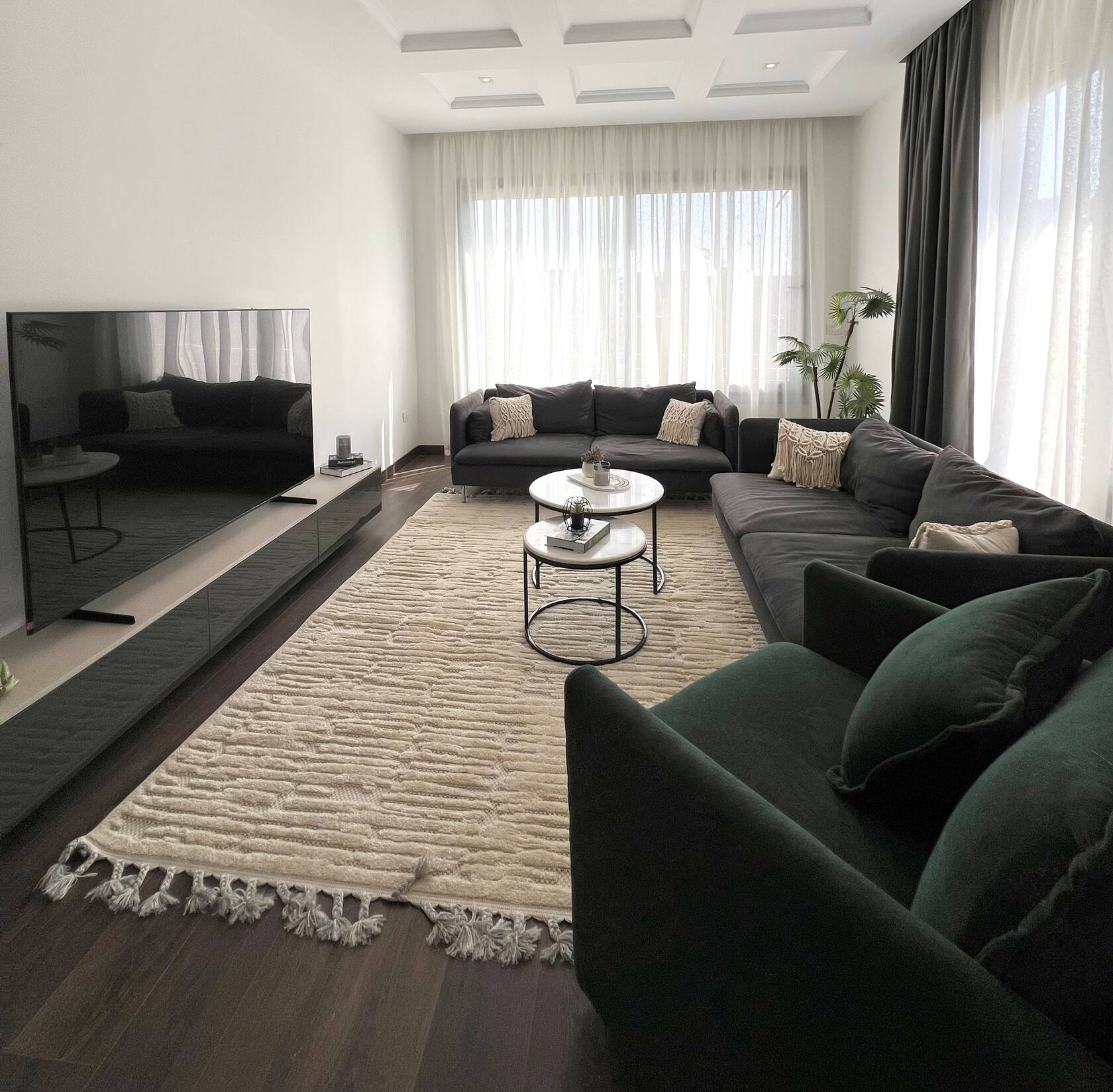 Modern Luxury Duplex in Compound Next to Mall/Cafè — Living Room in First New Cairo, Egypt