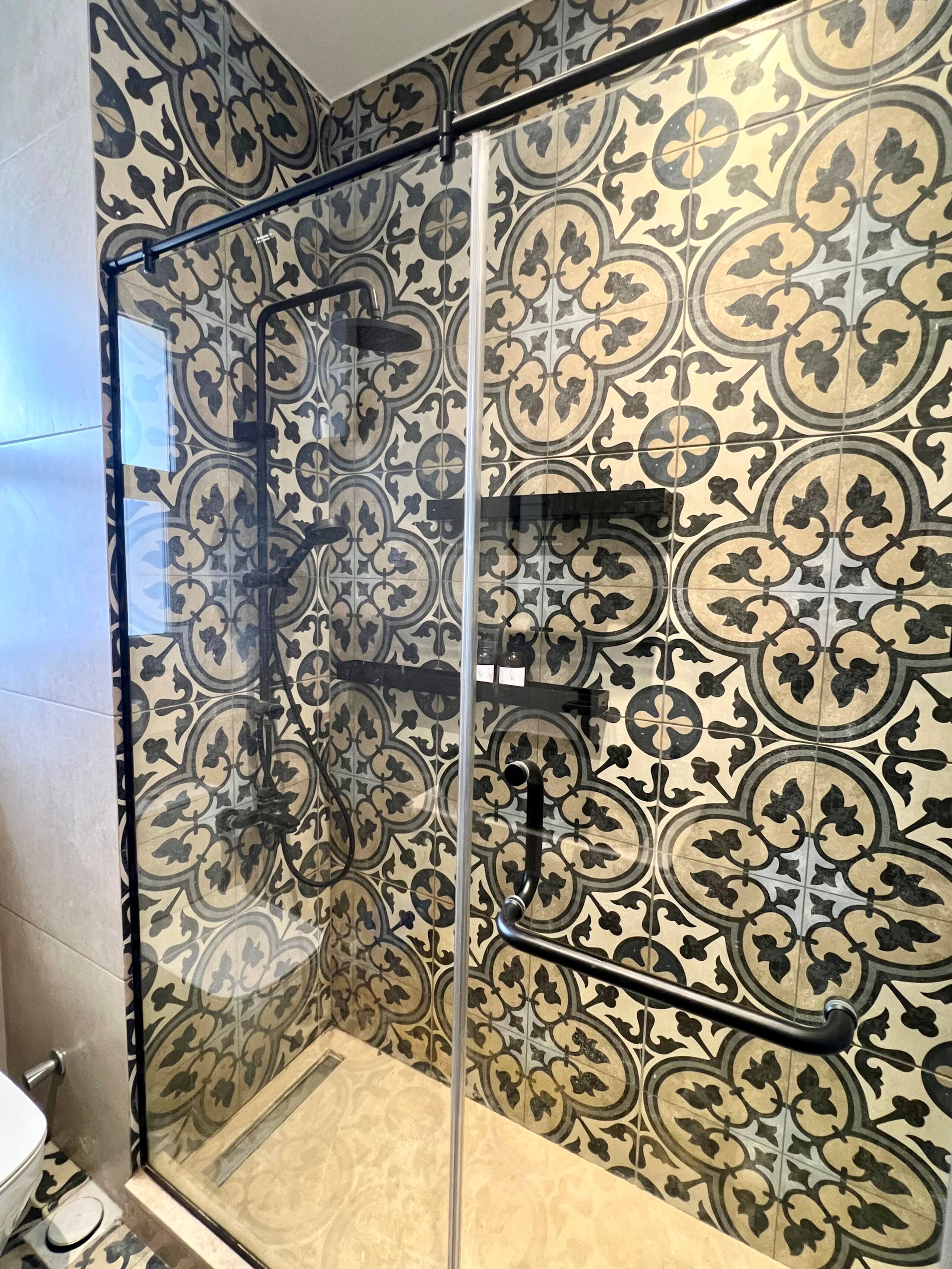Modern Luxury Duplex in Compound Next to Mall/Cafè — Full bathroom 1 in First New Cairo, Egypt — photo 2