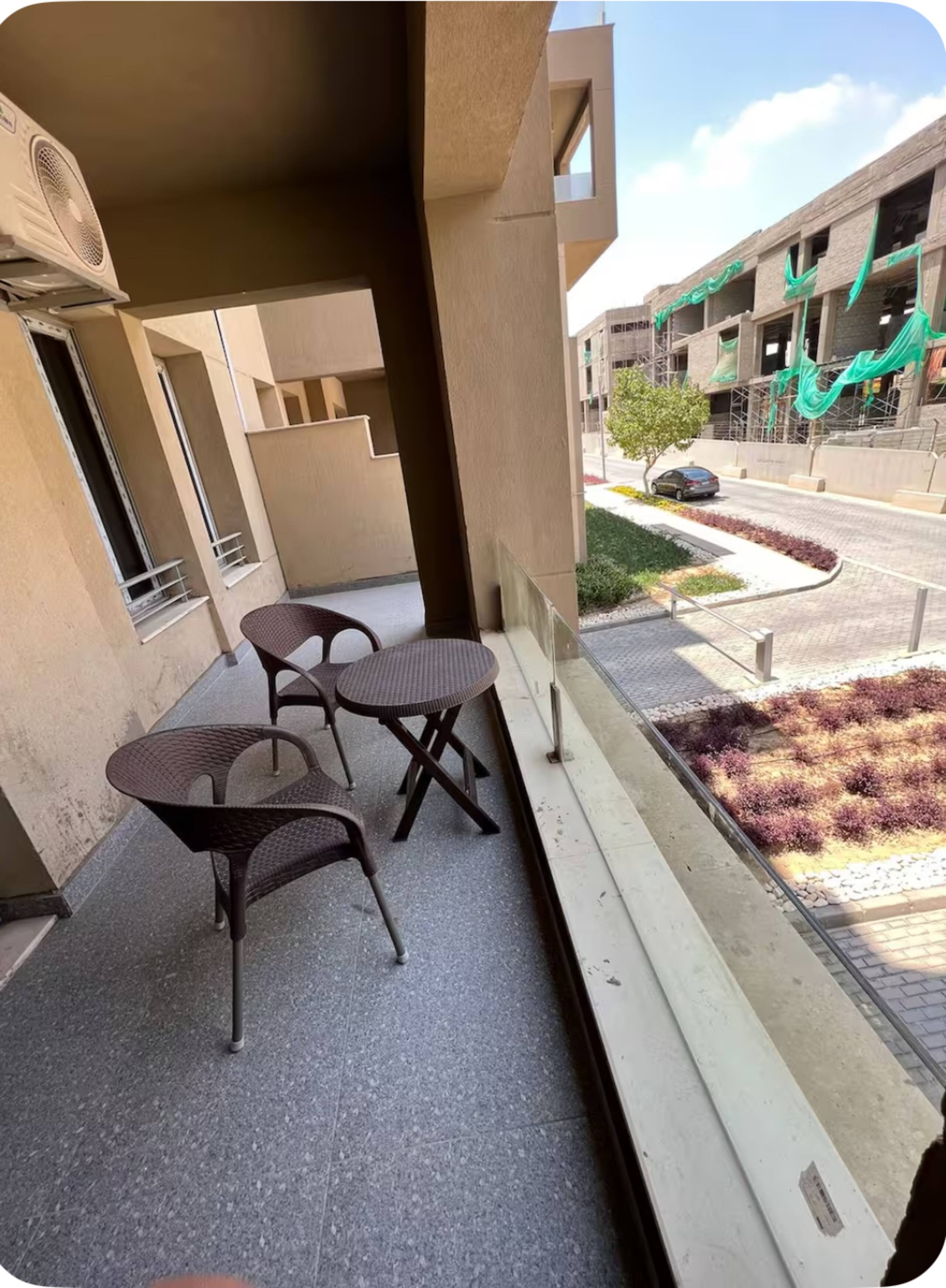 Premium Residence 2-Bed Serviced Palm Hills *NEW* — Balcony in First New Cairo, Egypt — photo 2