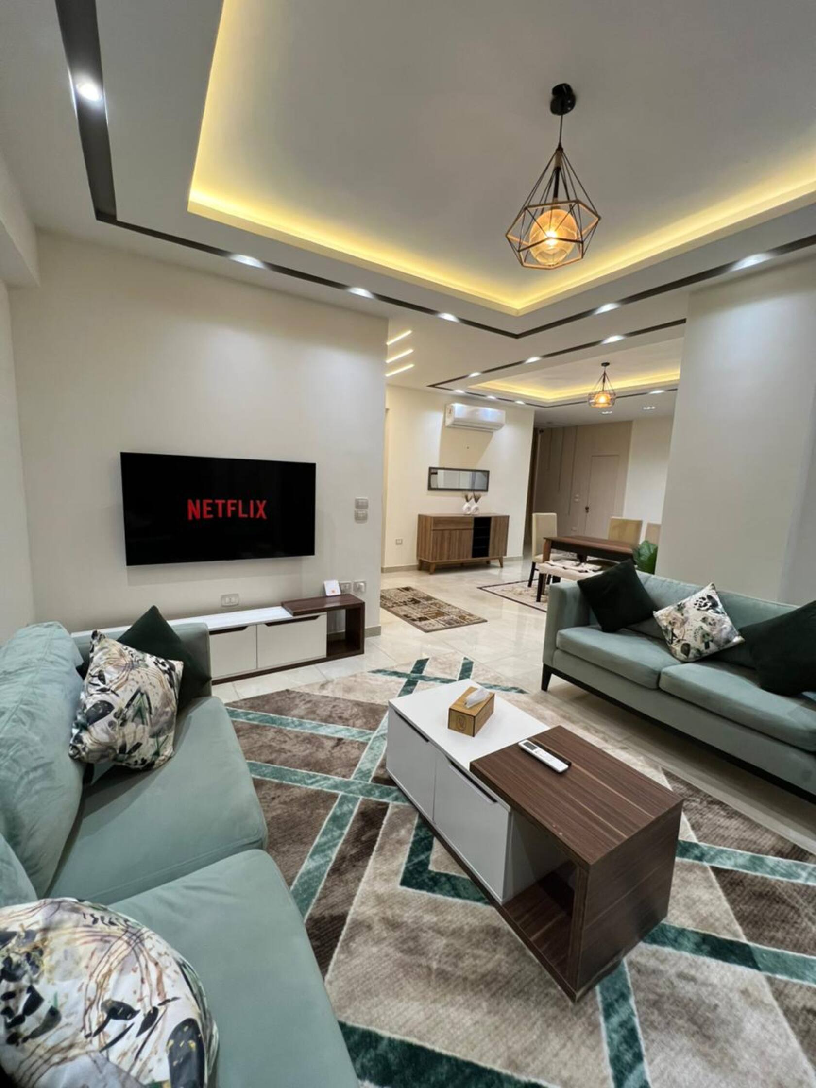 *NEW* 3-bed w/Pool next to Mall WaterWay 2, cafés — Living Room in New Cairo, Egypt