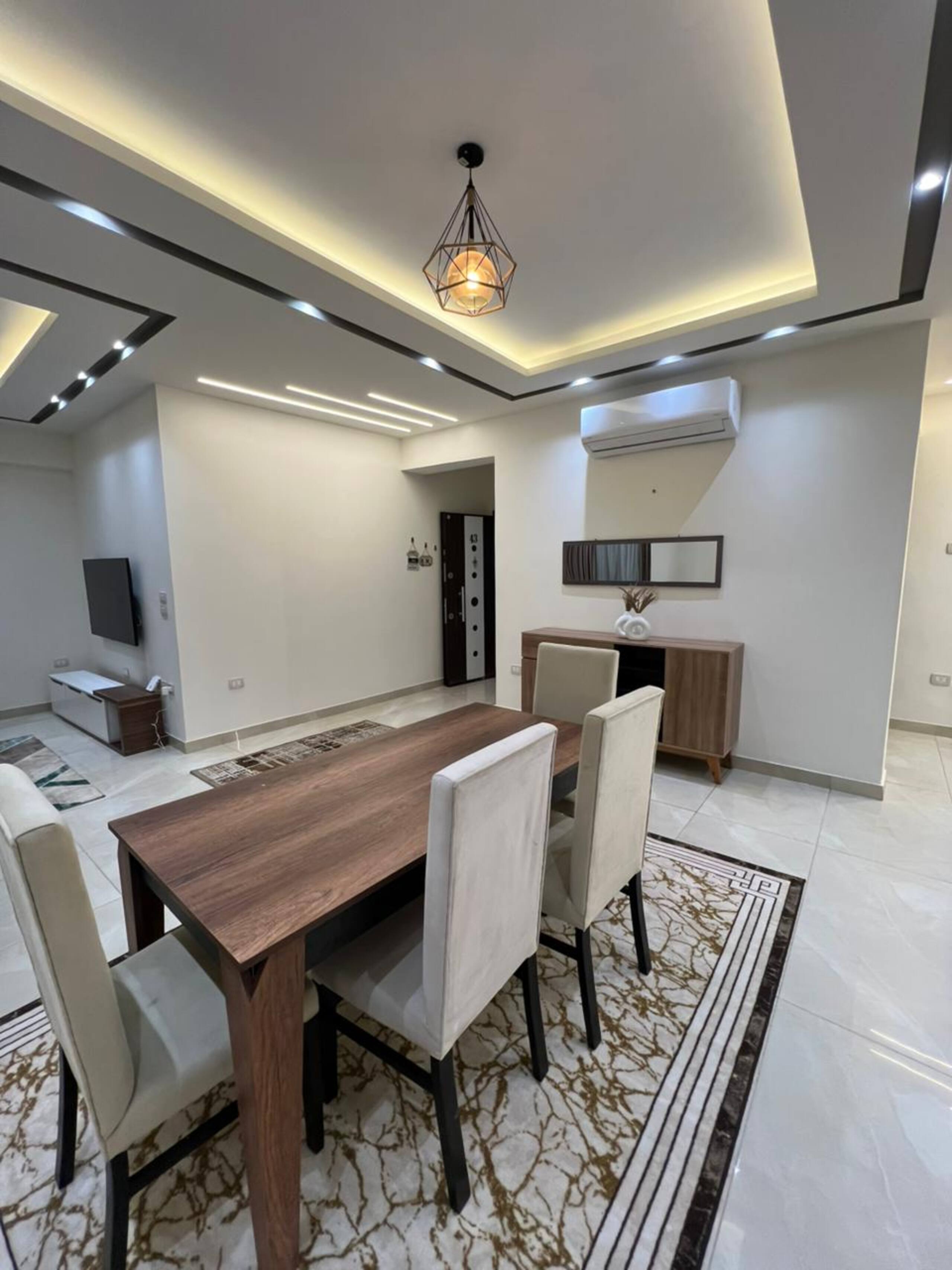 *NEW* 3-bed w/Pool next to Mall WaterWay 2, cafés — Dining Area in New Cairo, Egypt — photo 2