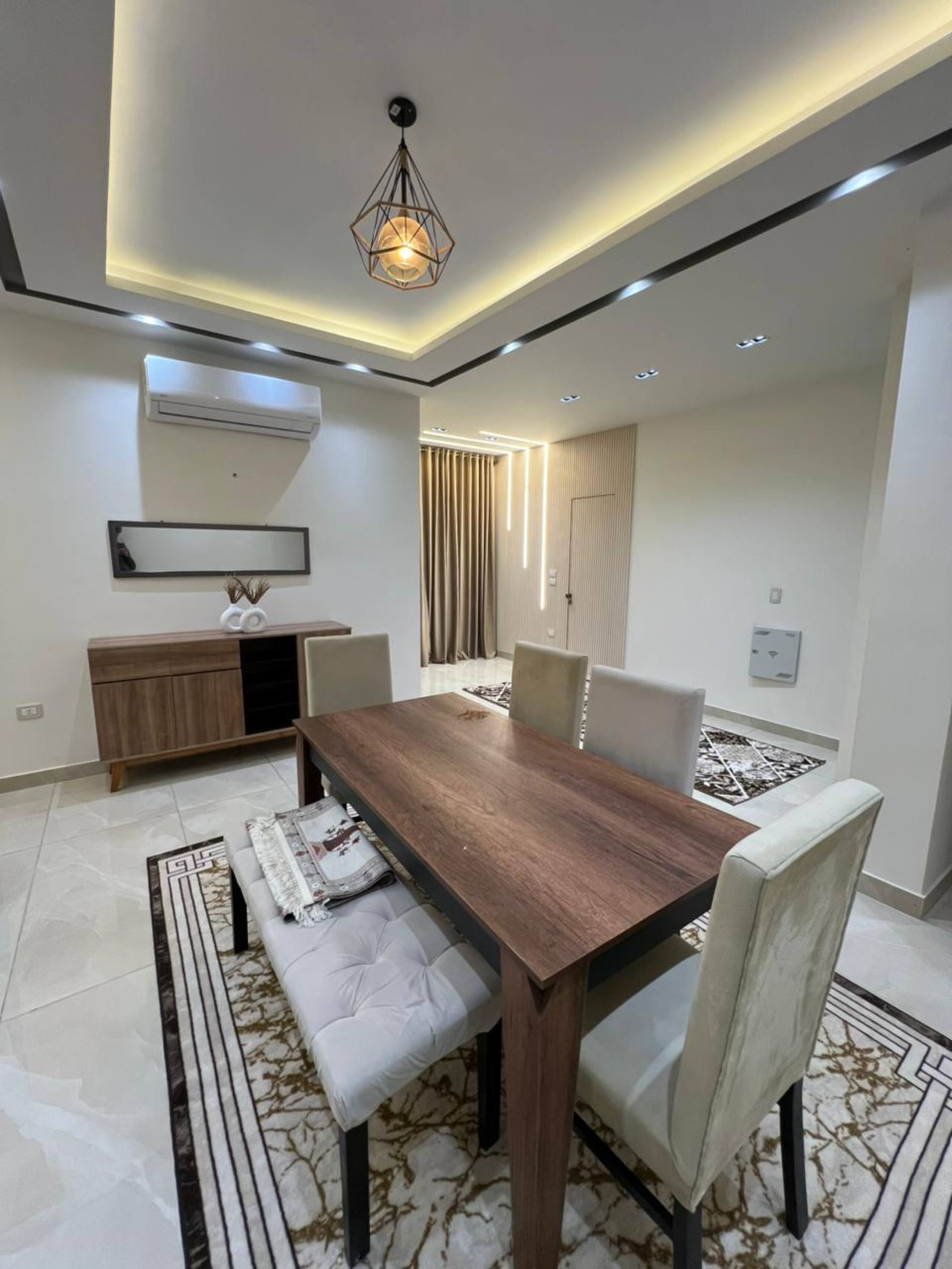 *NEW* 3-bed w/Pool next to Mall WaterWay 2, cafés — Dining Area in New Cairo, Egypt — photo 3