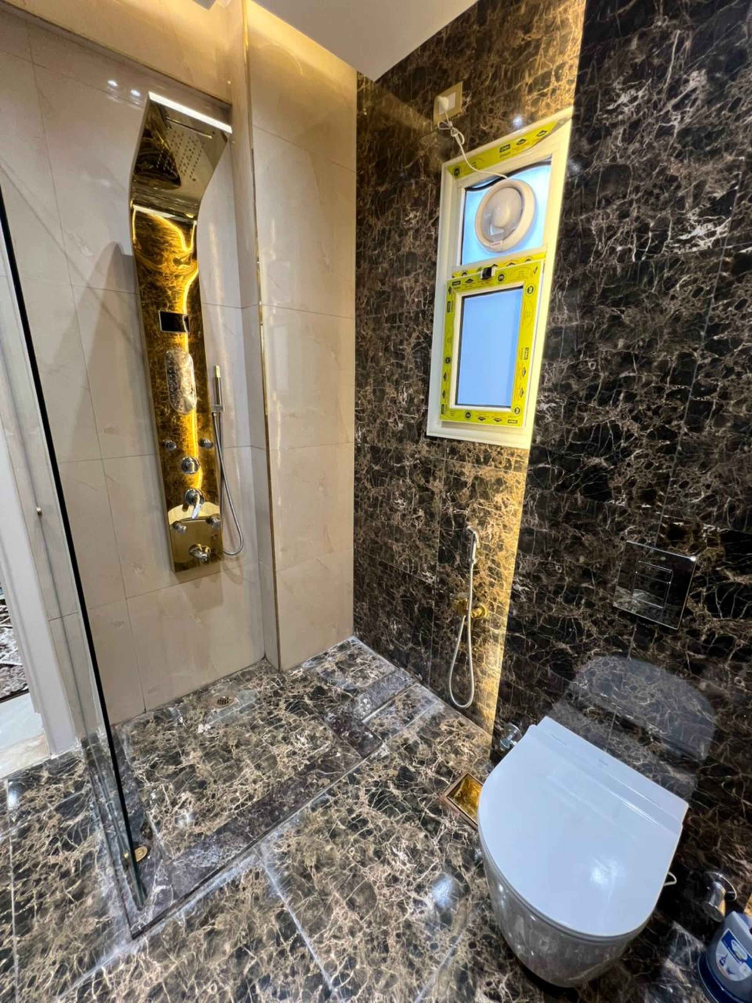 *NEW* 3-bed w/Pool next to Mall WaterWay 2, cafés — Full bathroom 2 in New Cairo, Egypt