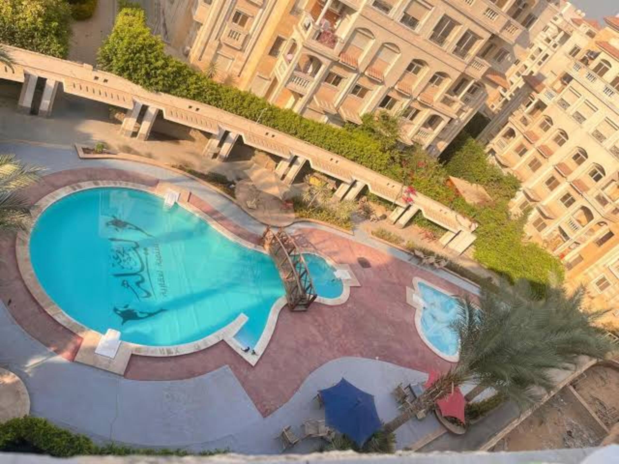 *NEW* 3-bed w/Pool next to Mall WaterWay 2, cafés — Pool in New Cairo, Egypt — photo 2