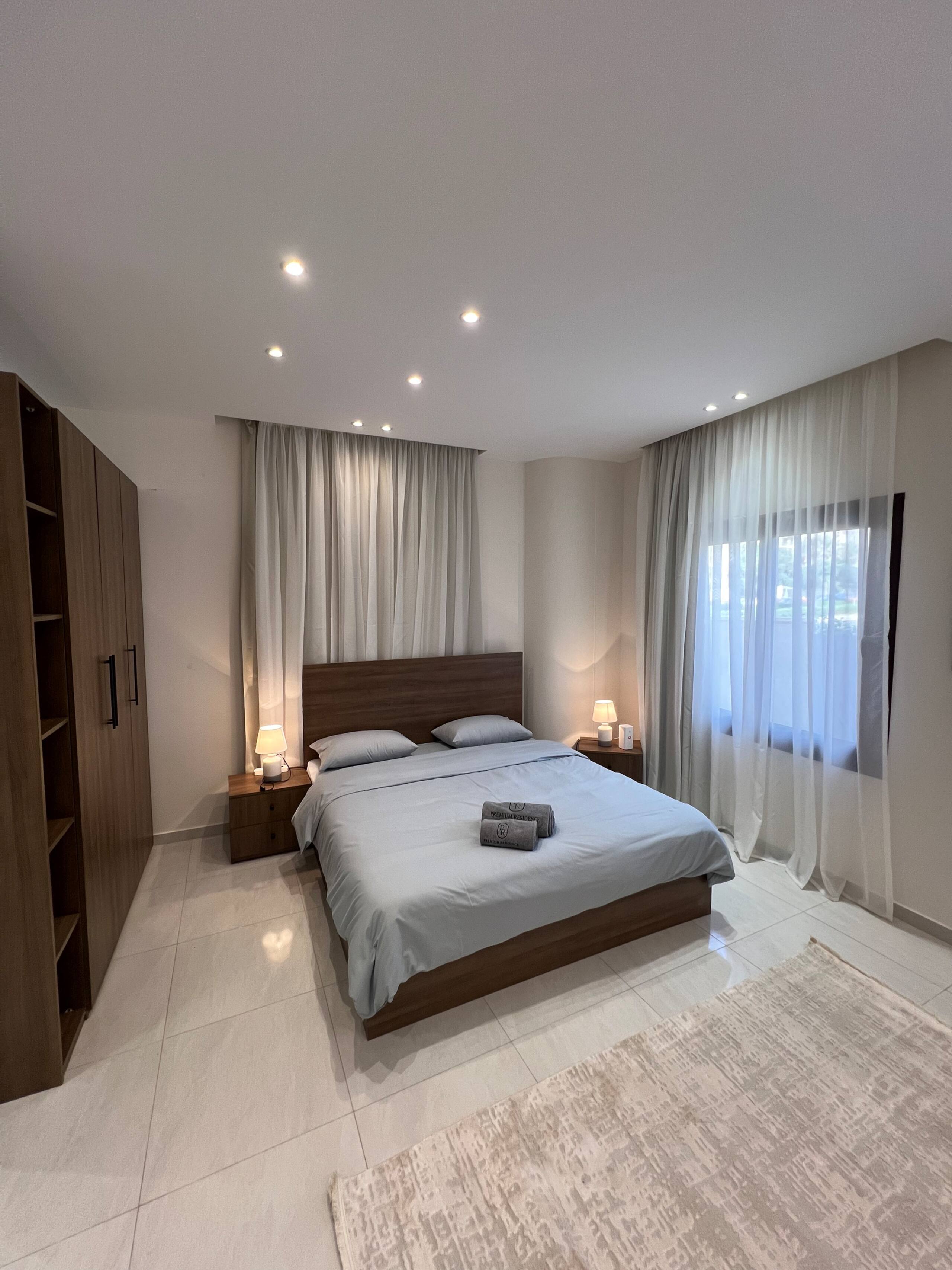 Cozy sunlit studio new furniture close 90 street — Bedroom 1 in Second New Cairo, Egypt — photo 3