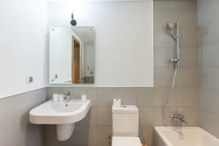 Luxury 3BR with private Garden | Mivida by Emaar — Full bathroom 2 in Cairo, Egypt, Egypt — photo 3