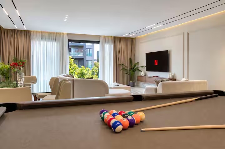 The Signature 4BR+Maid room | Garden&Pool View |SP — Living Room in Cairo, Egypt, Egypt — photo 3