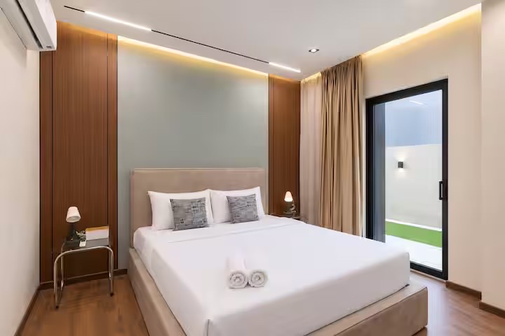 Elite 3BR Apt | Private Pool+Maid Room | Lake View — Bedroom 3 in Cairo, Egypt, Egypt — photo 2