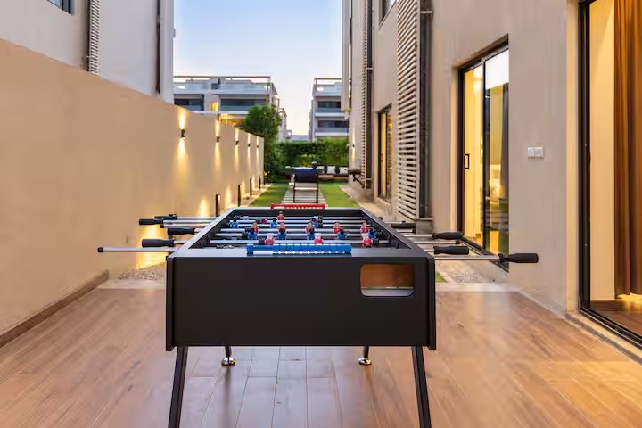 Elite 3BR Apt | Private Pool+Maid Room | Lake View — Backyard in Cairo, Egypt, Egypt — photo 2
