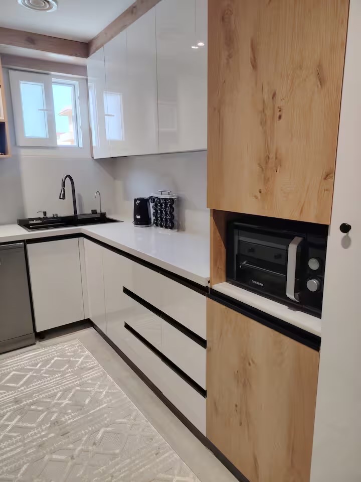 Modern 3BR near Mall of Arabia | 200m² /5 — Full Kitchen in Giza, Egypt, Egypt — photo 3