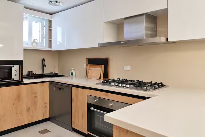 Luxury Serviced Apartment near Mall of Arabia/9 — Full Kitchen in Giza, Egypt, Egypt — photo 3