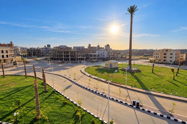 Luxury Serviced Apartment near Mall of Arabia/9 — Balcony in Giza, Egypt, Egypt — photo 3